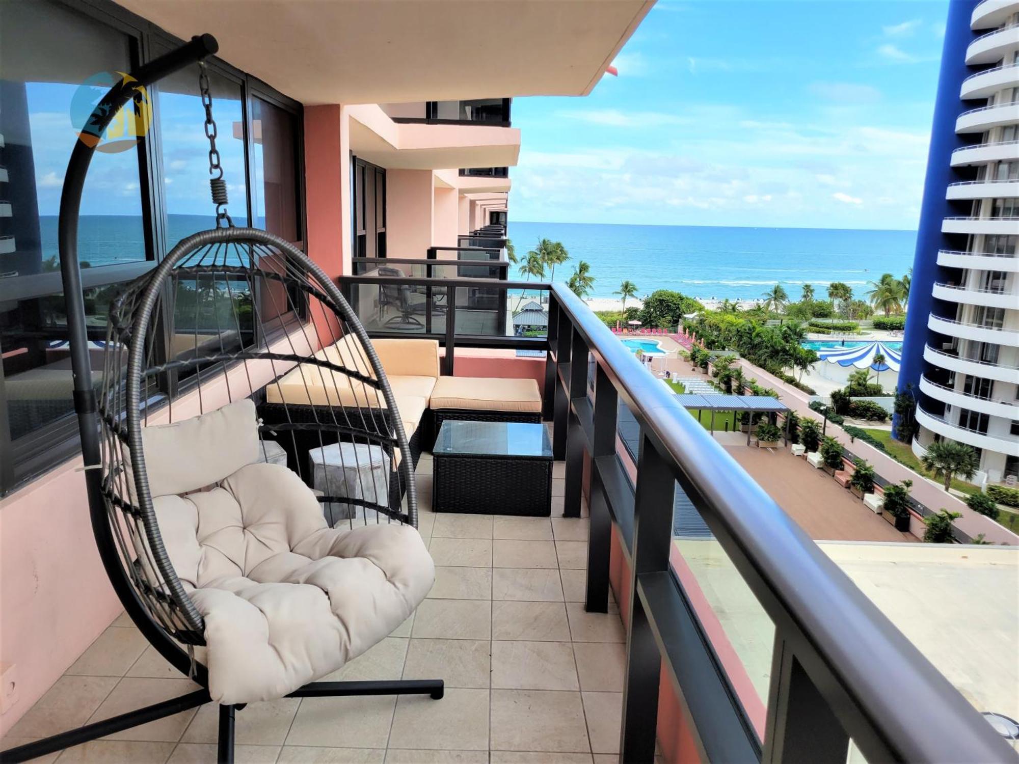 Deluxe Beach Resort - Hora Rentals マイアミビーチ エクステリア 写真
