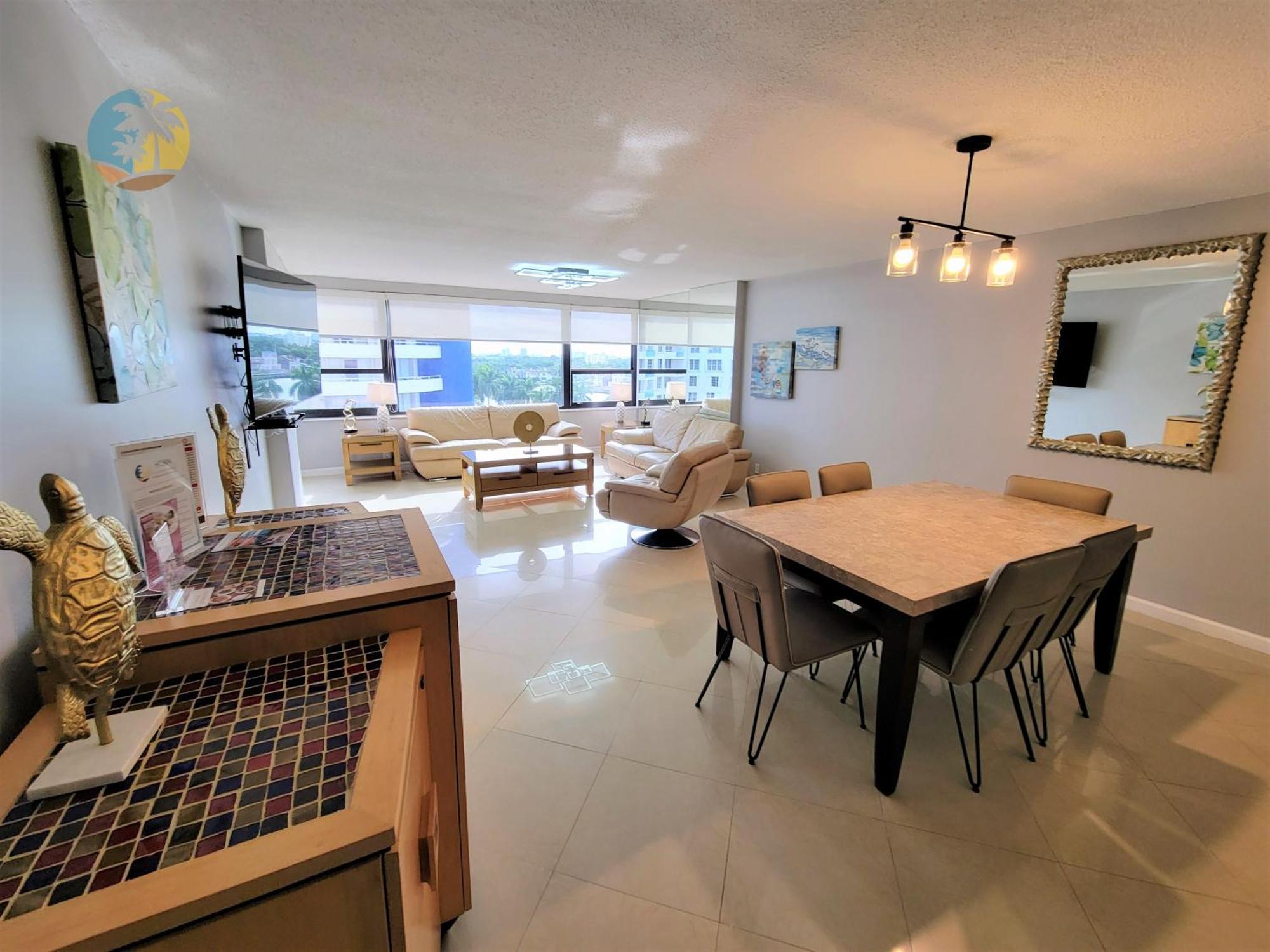 Deluxe Beach Resort - Hora Rentals マイアミビーチ エクステリア 写真