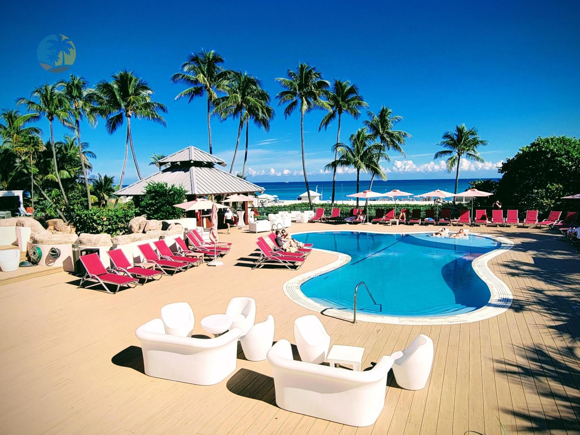 Deluxe Beach Resort - Hora Rentals マイアミビーチ エクステリア 写真